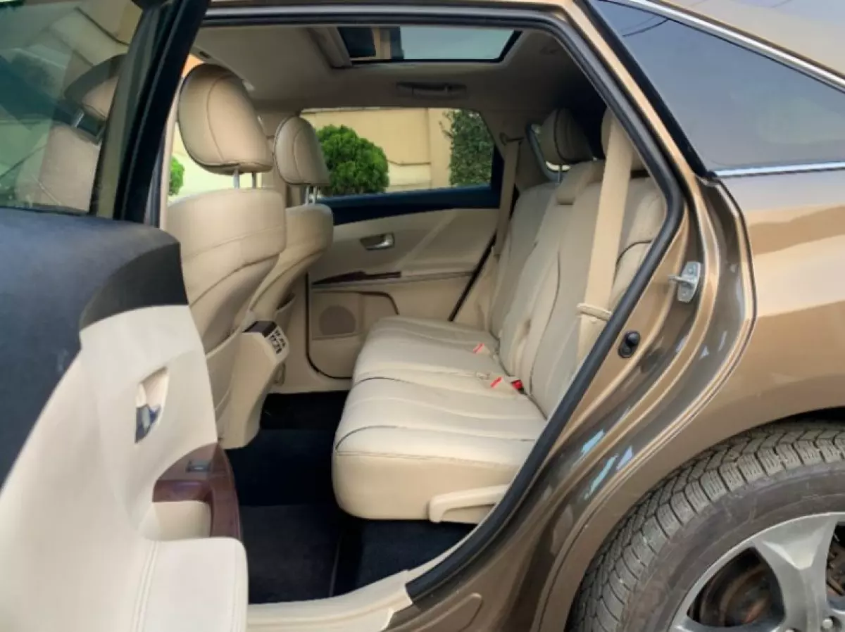 interiorBack
