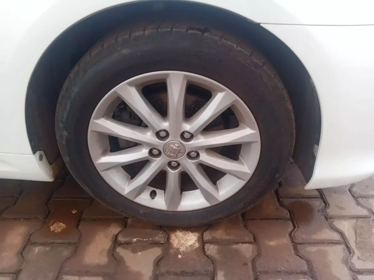 tyre2