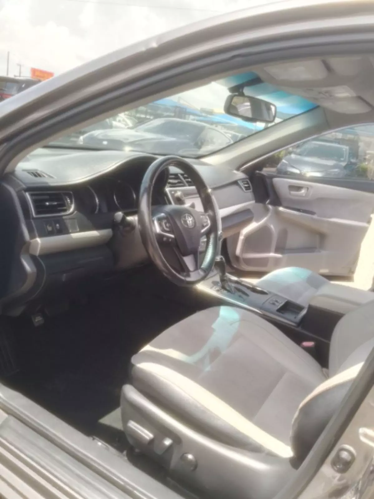 interiorFront