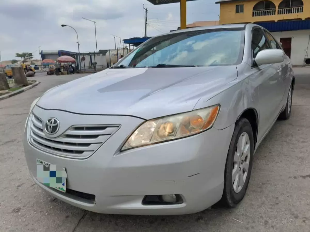 Toyota Camry - 2008