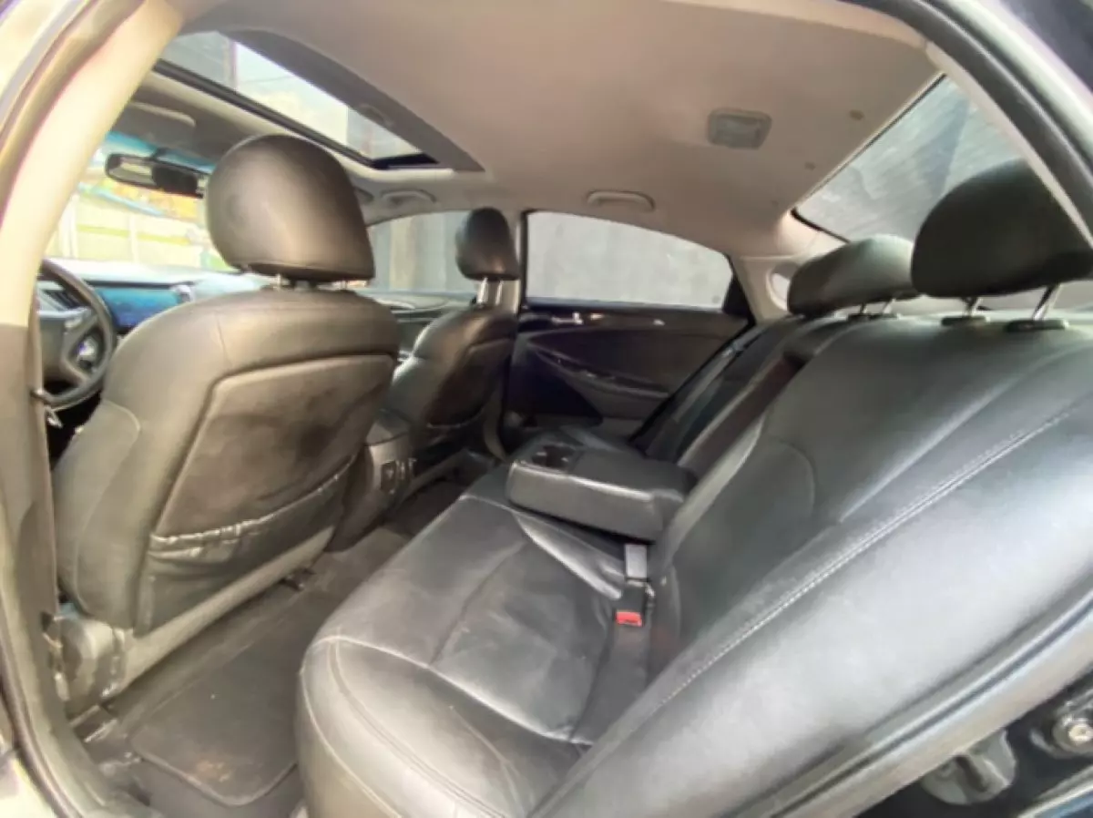 interiorBack