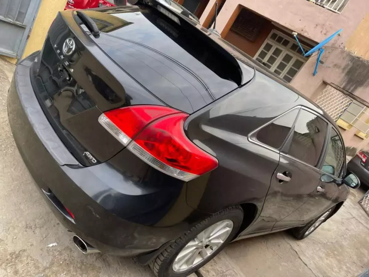car Right Back