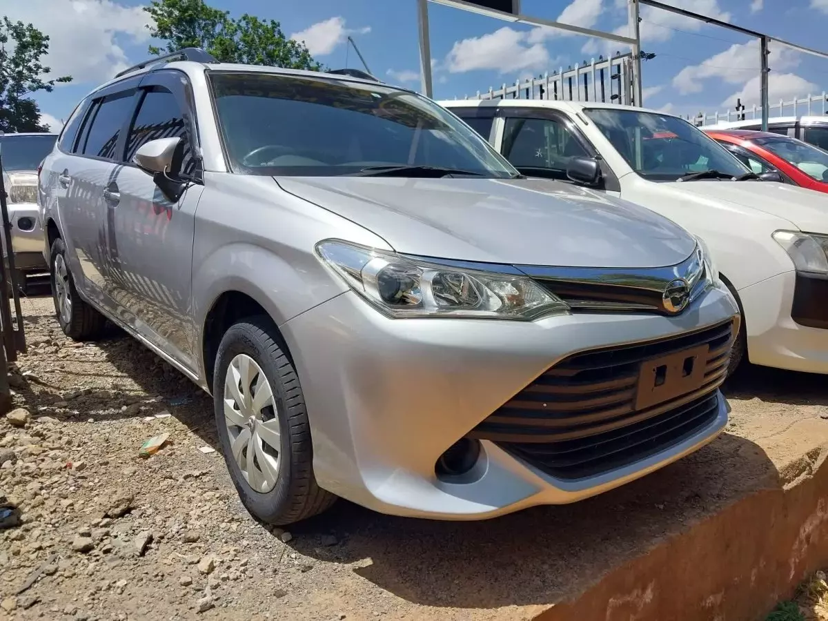 Toyota Fielder  - 2017