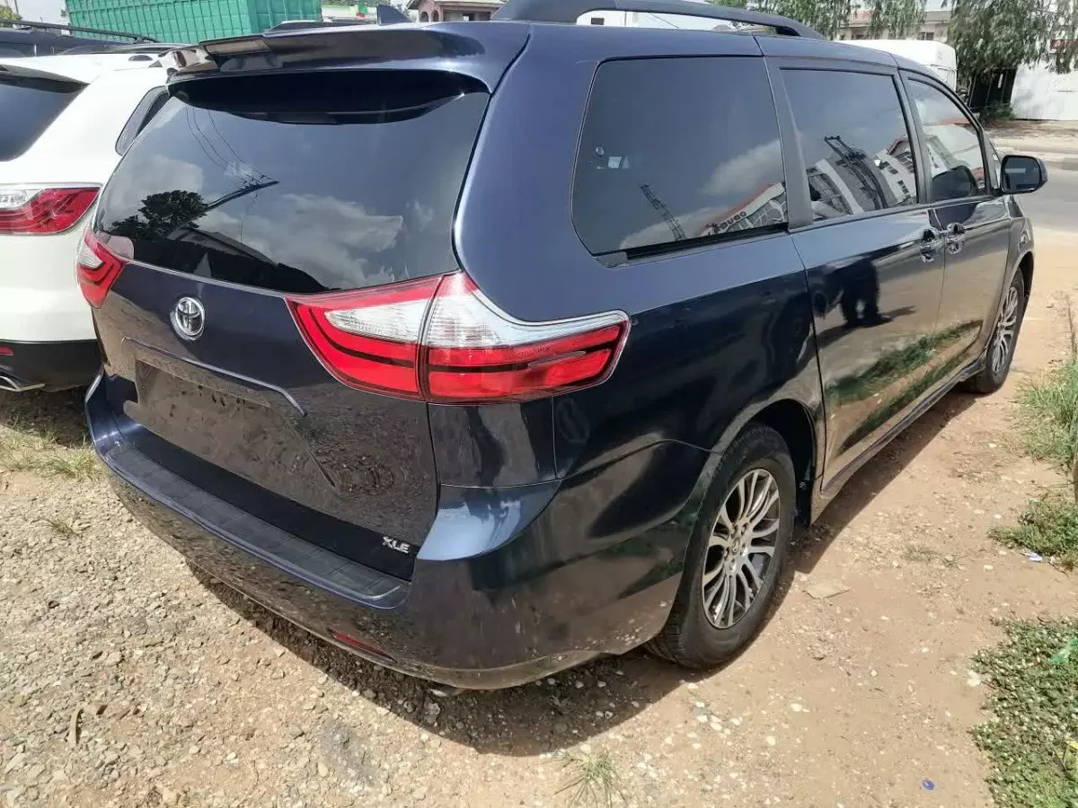 car Left Back