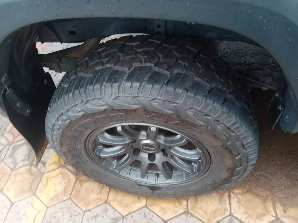 tyre2