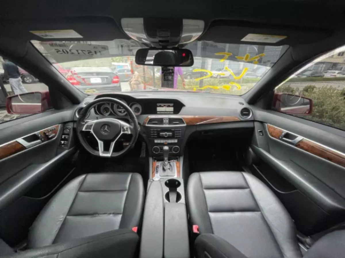 interiorFront
