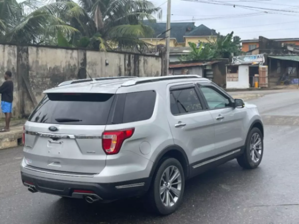 Ford Explorer - 2018