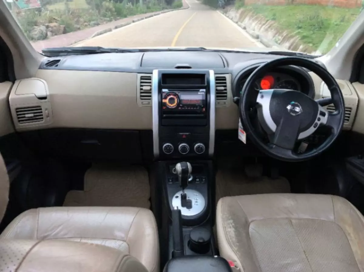 interiorFront