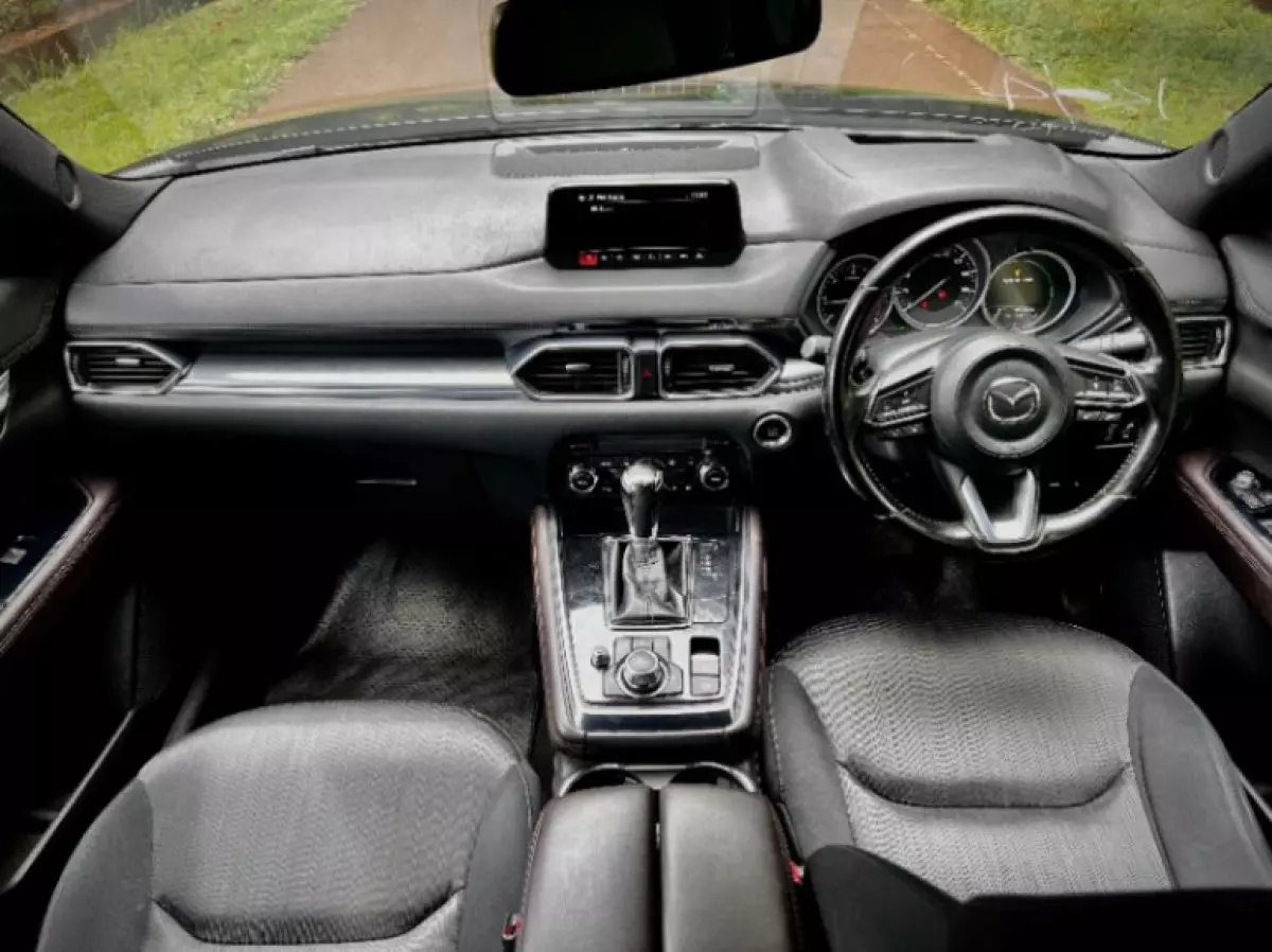 interiorFront