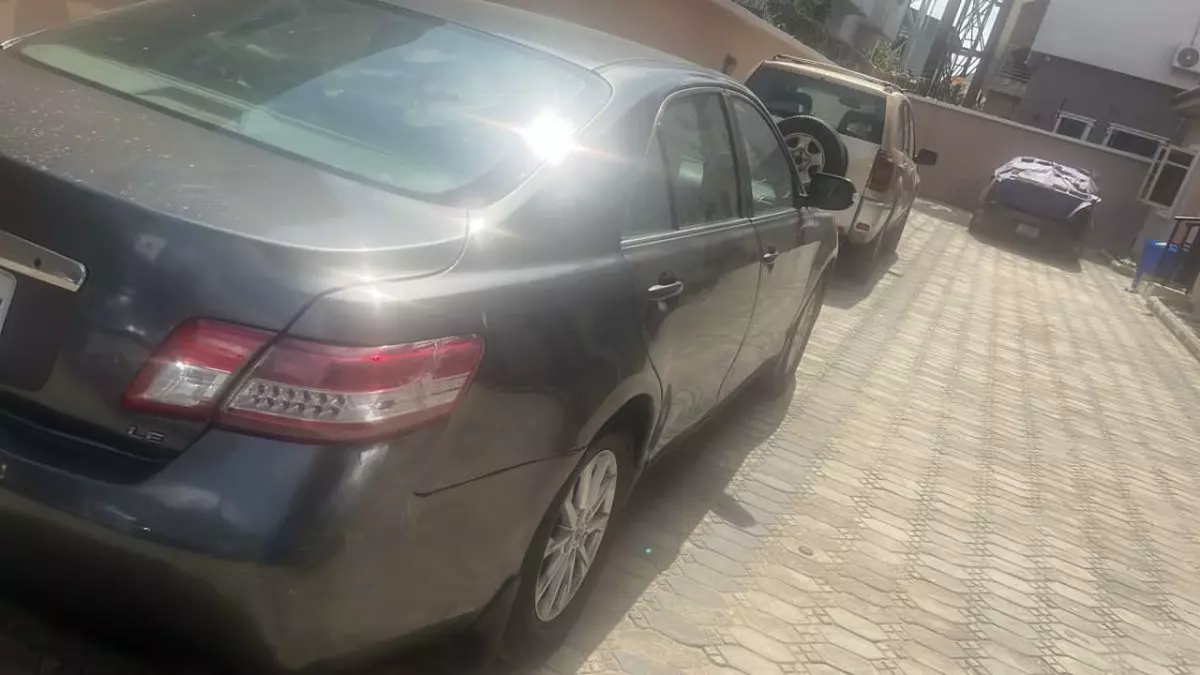 car Right Back