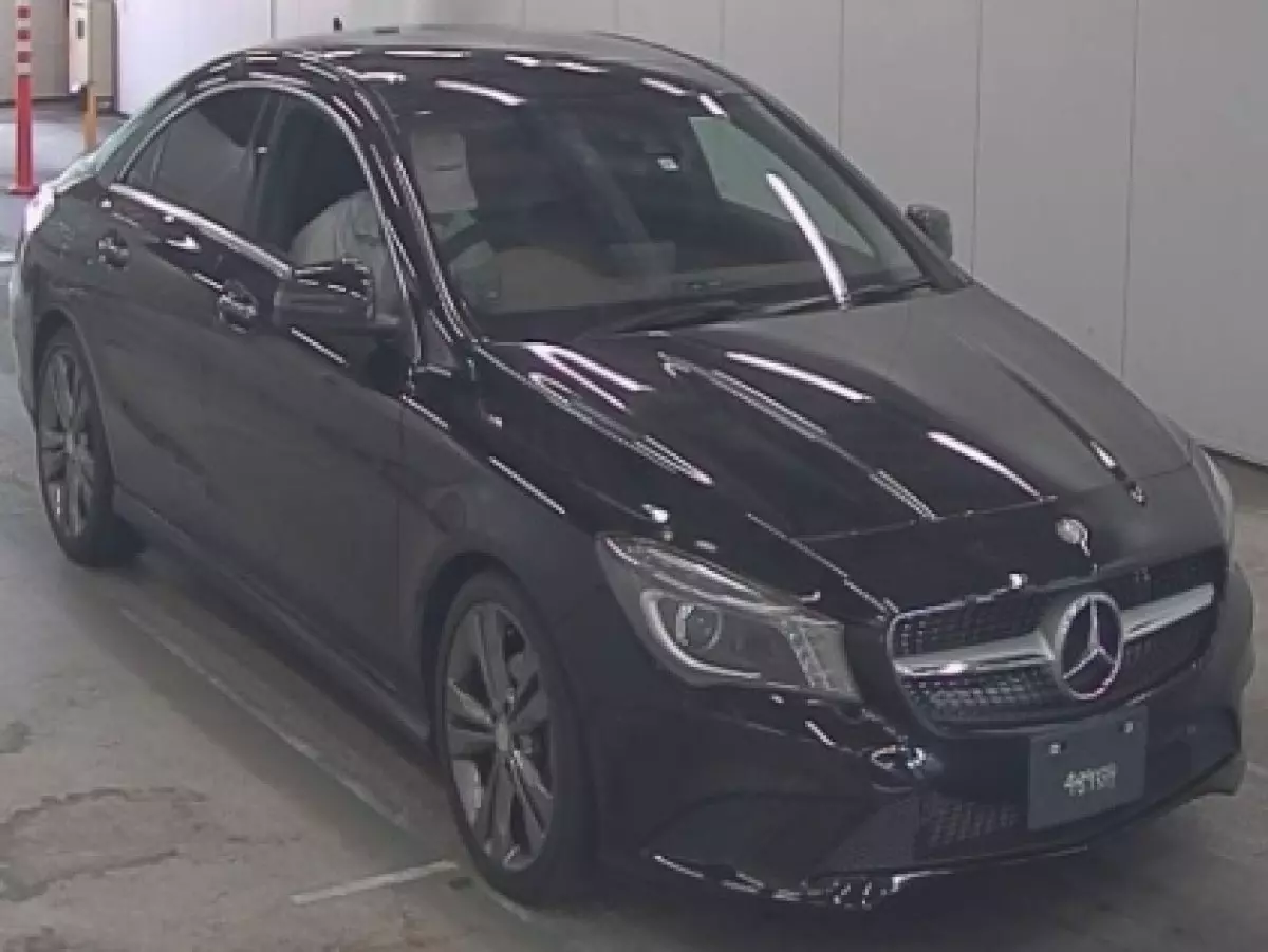 Mercedes-Benz CLA 180 - 2015