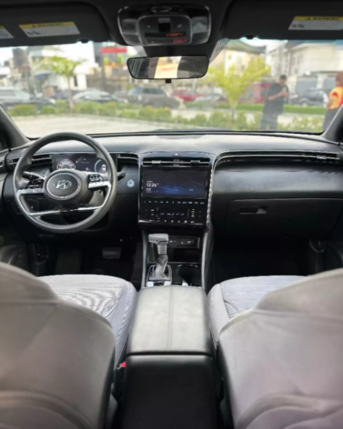 interiorFront