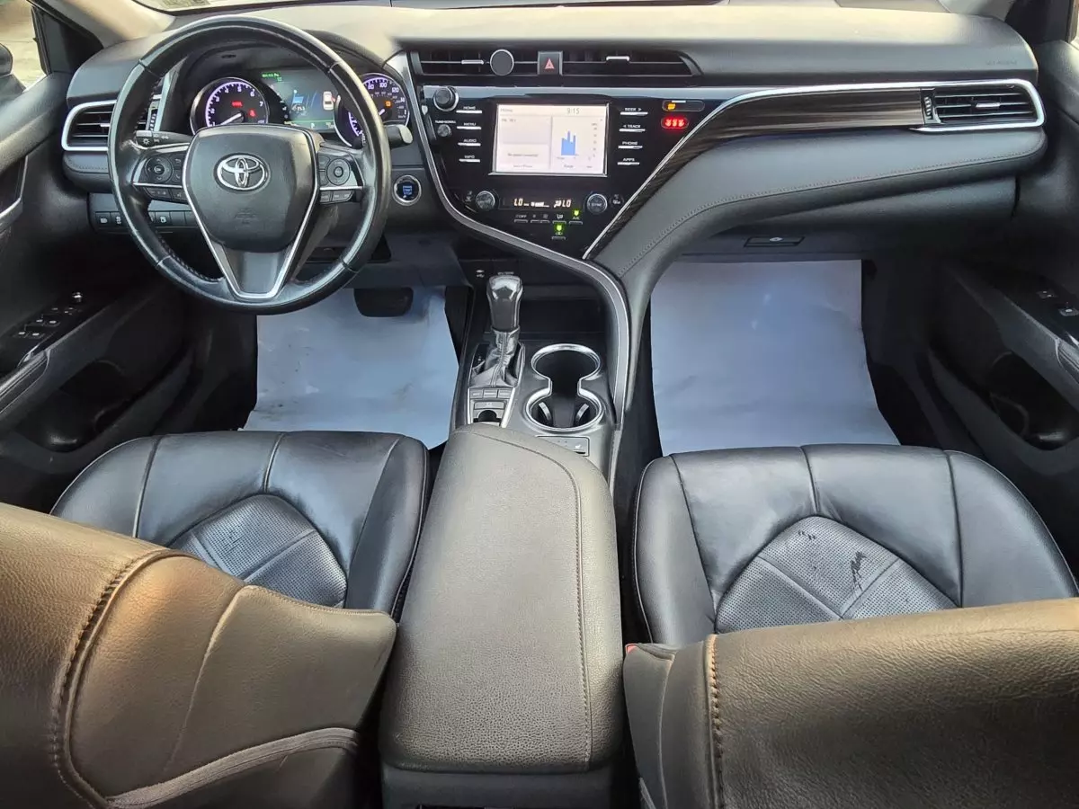 interiorFront
