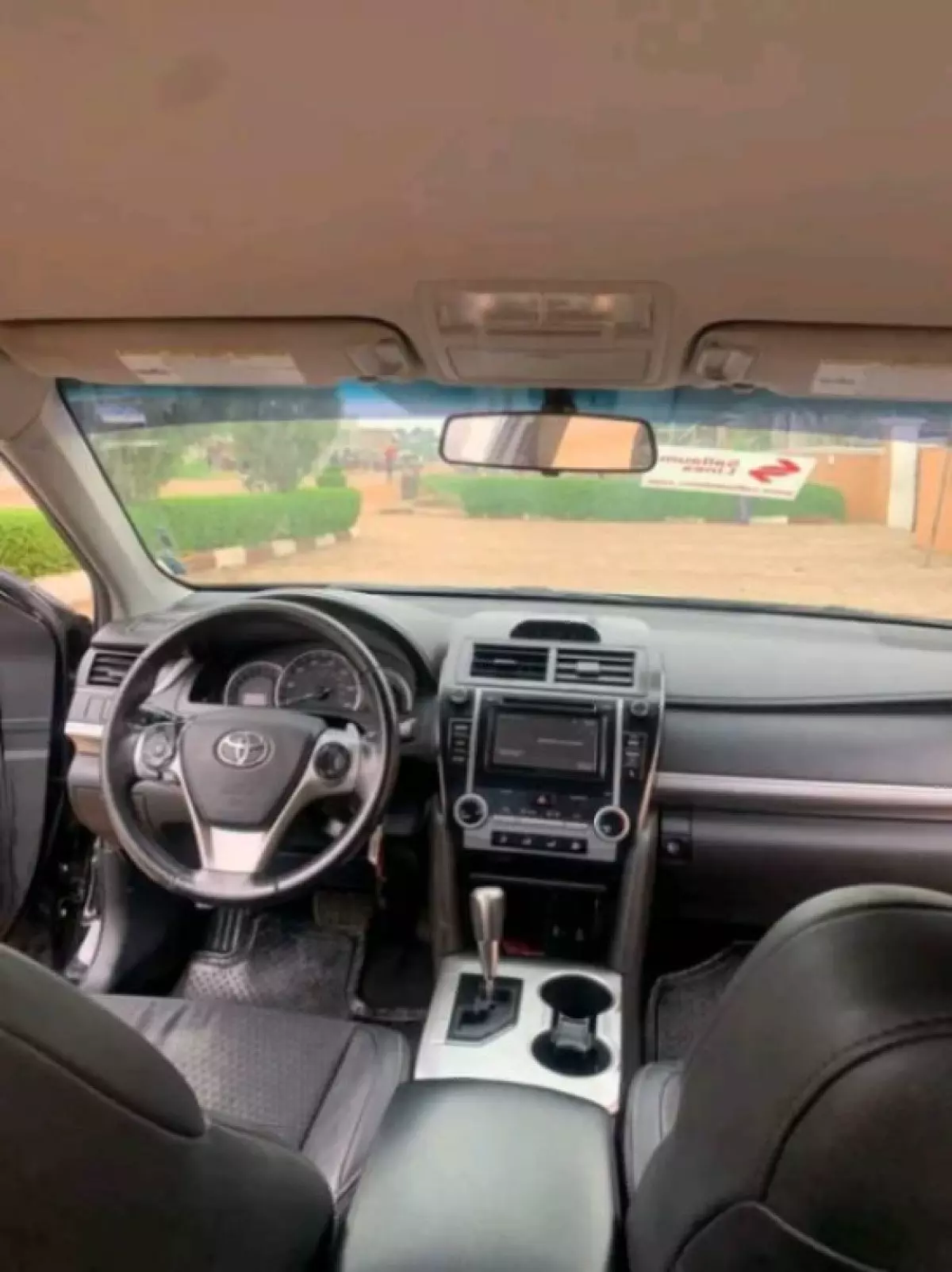 interiorFront