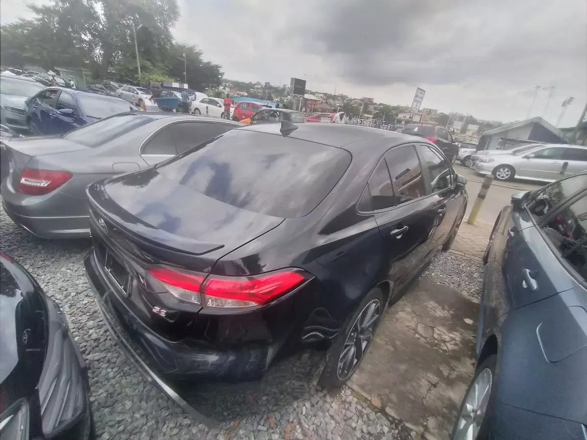 car Right Back