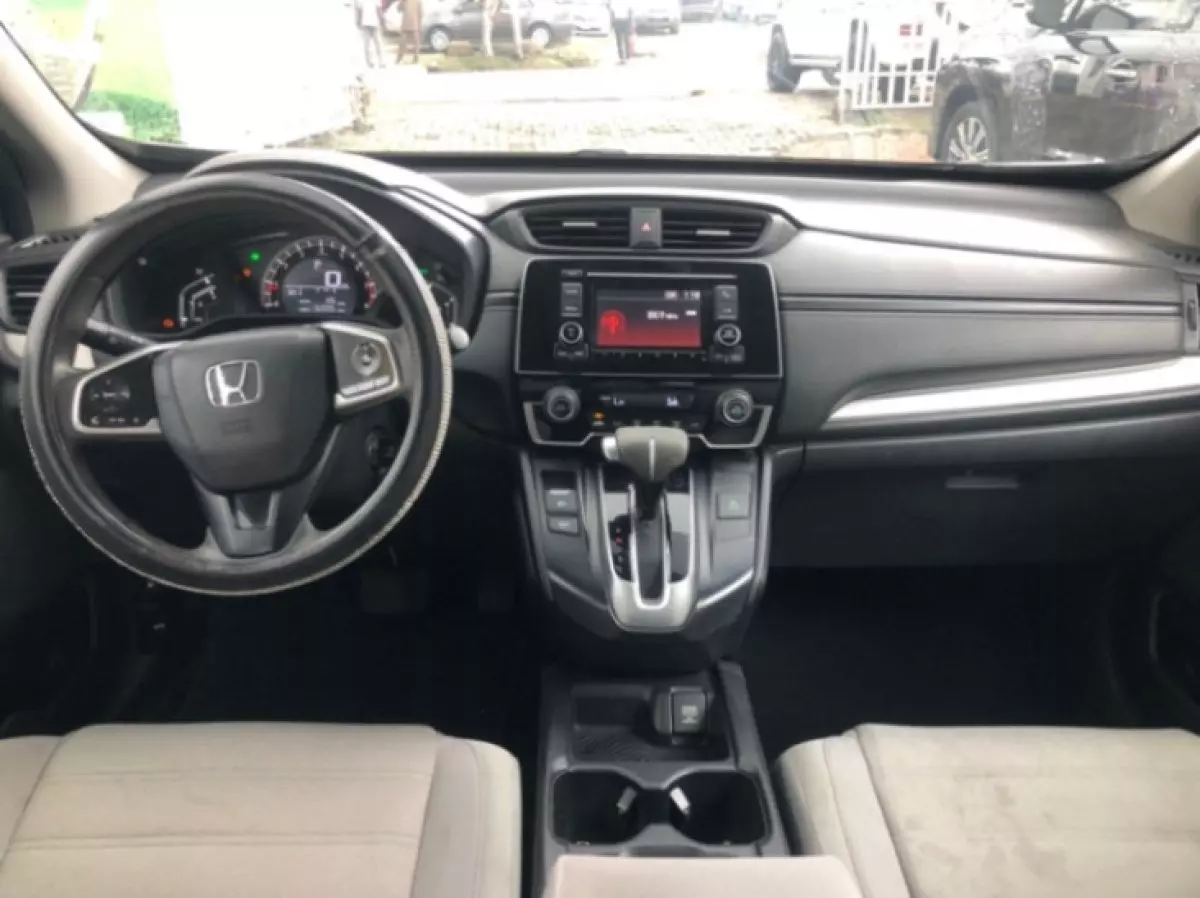 interiorFront