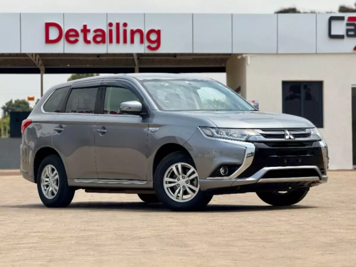 Mitsubishi OUTLANDER - 2018