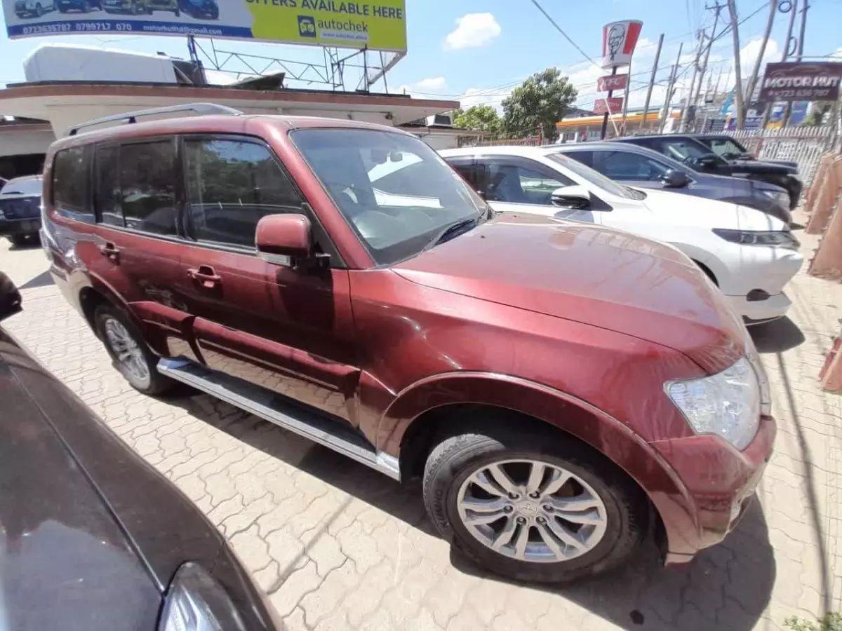 Mitsubishi Shogun  - 2016