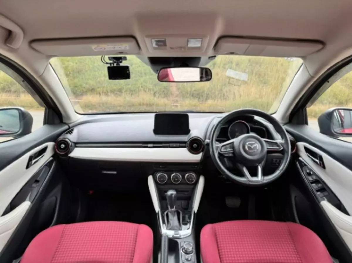 interiorFront