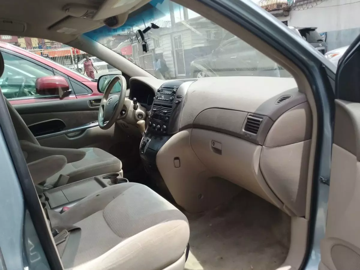 car Left