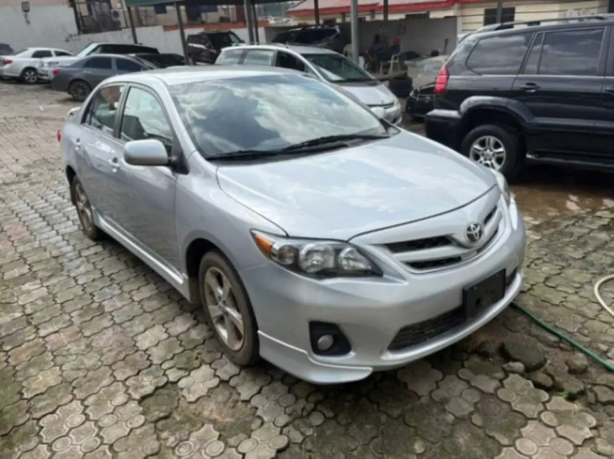 Toyota Corolla - 2011