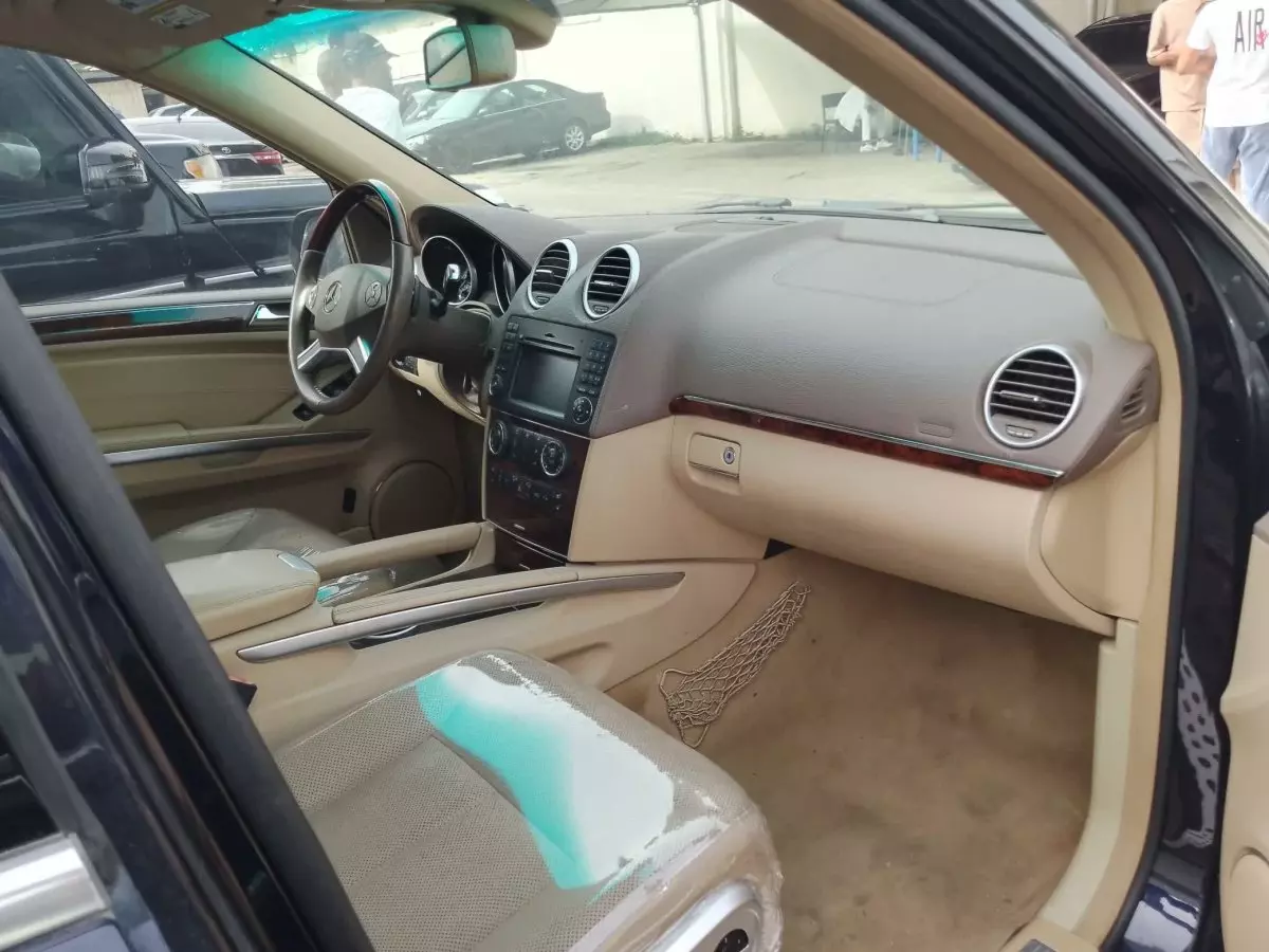 car Left