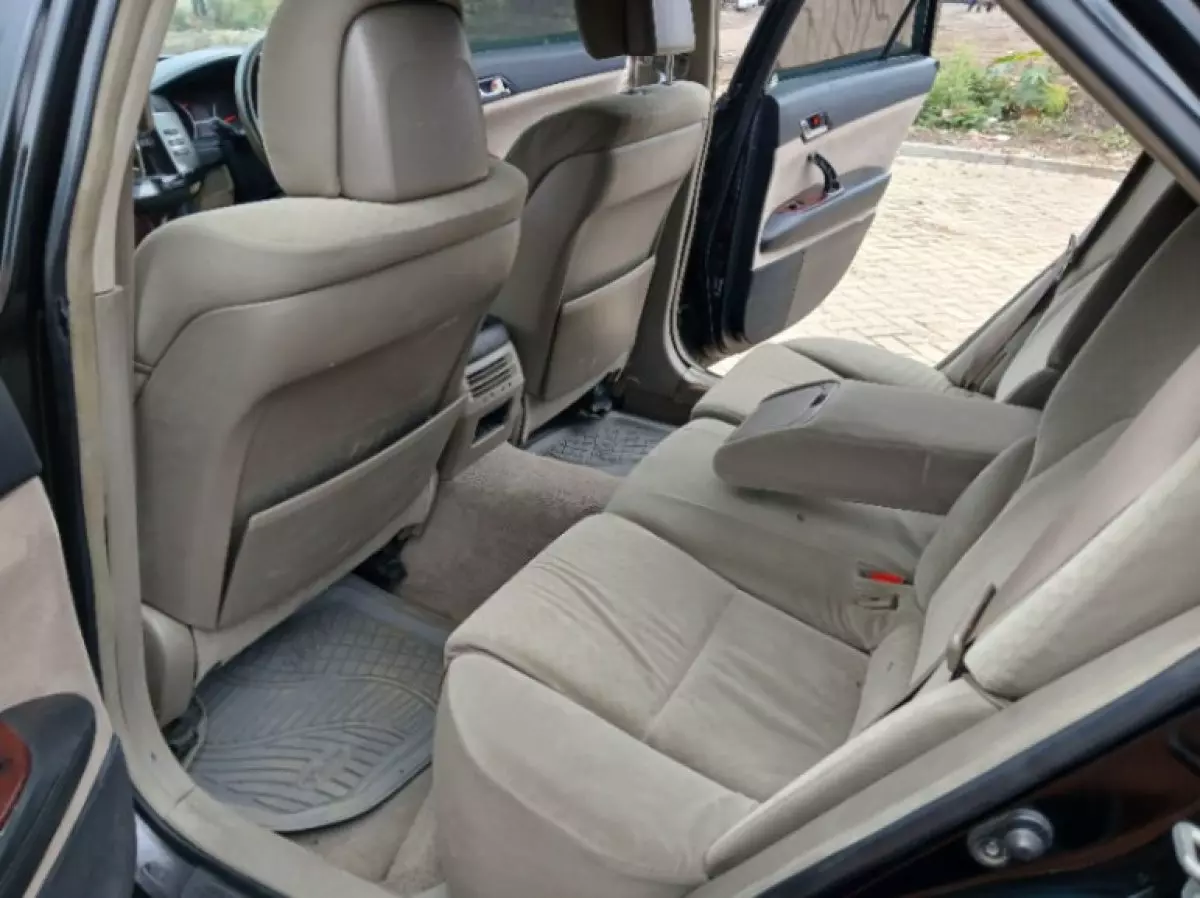 interiorBack