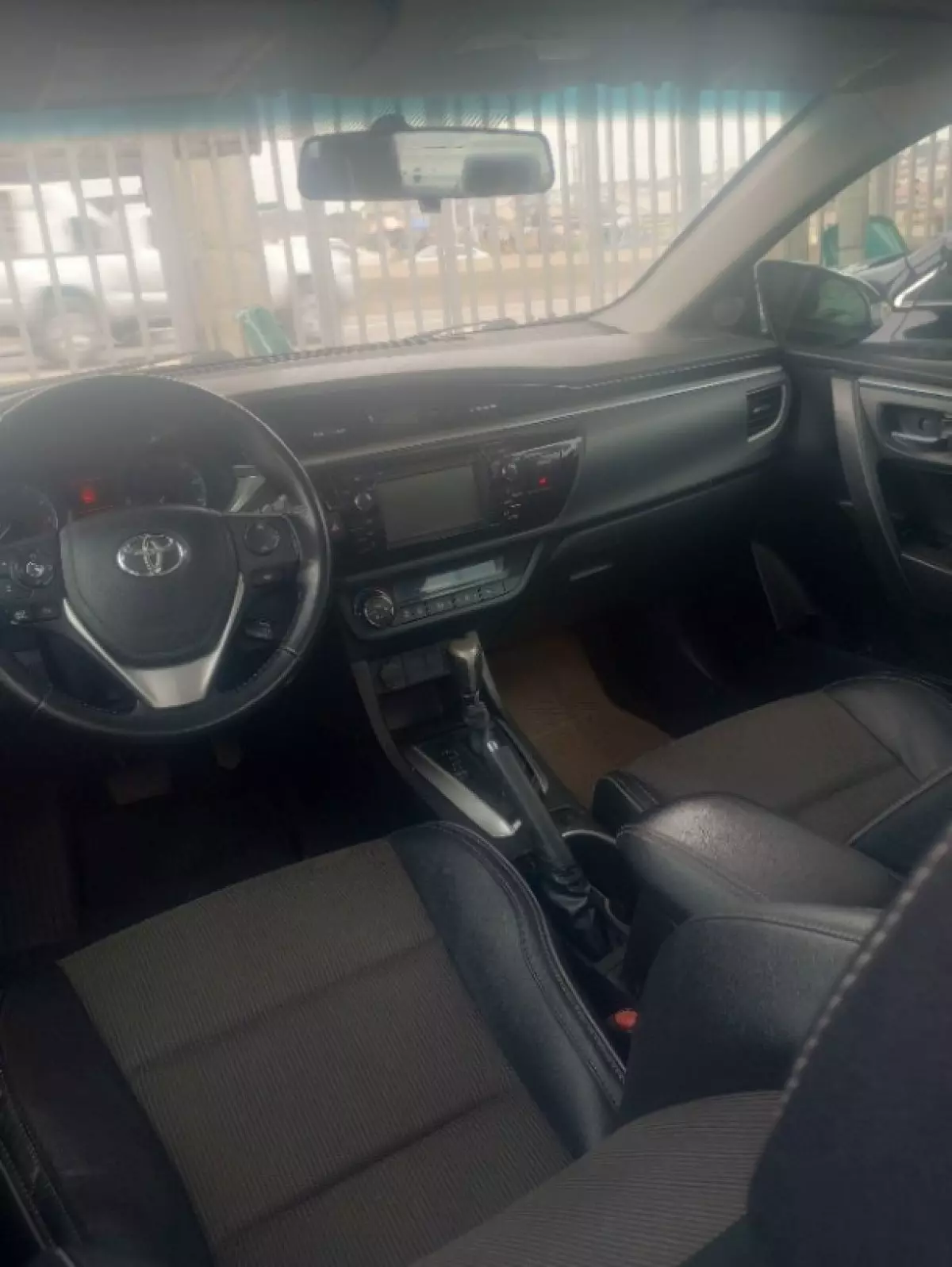 interiorFront