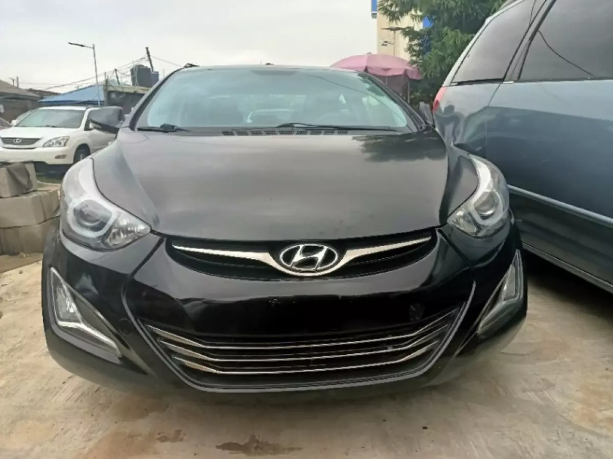 Hyundai Elantra - 2015