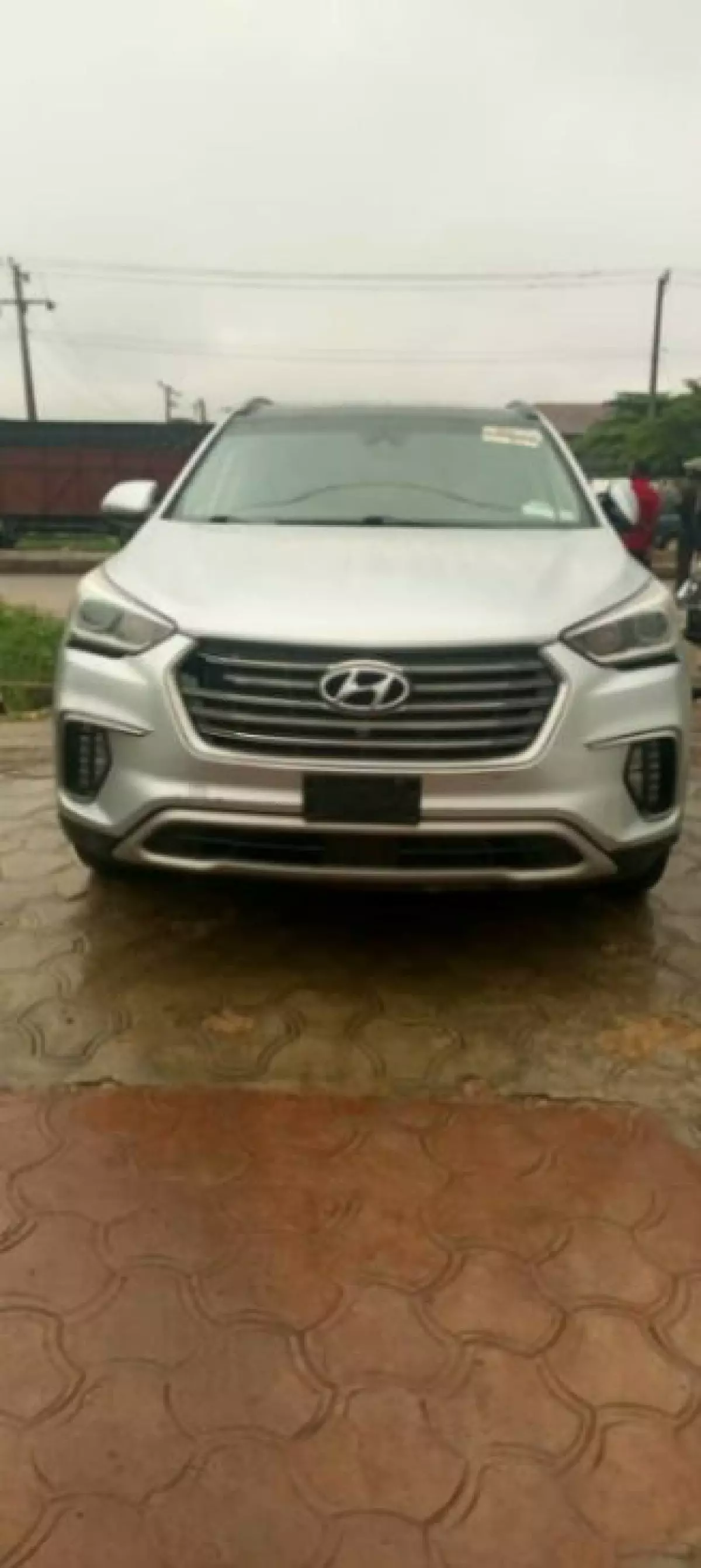 Hyundai Santa Fe - 2017