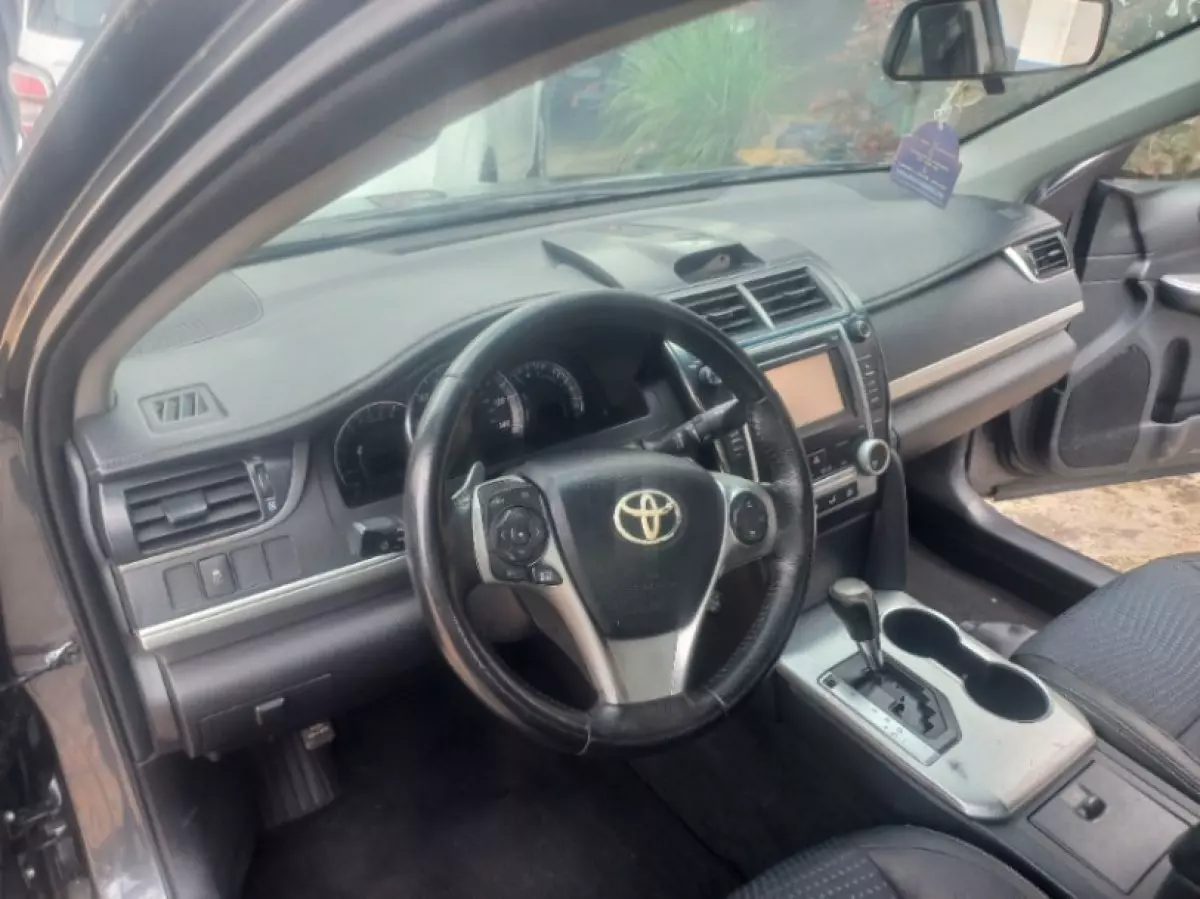 interiorFront