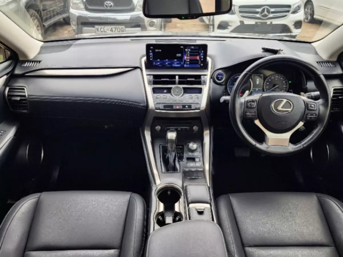 interiorFront