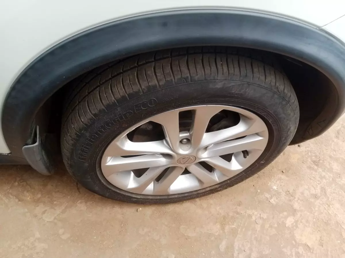 tyre1