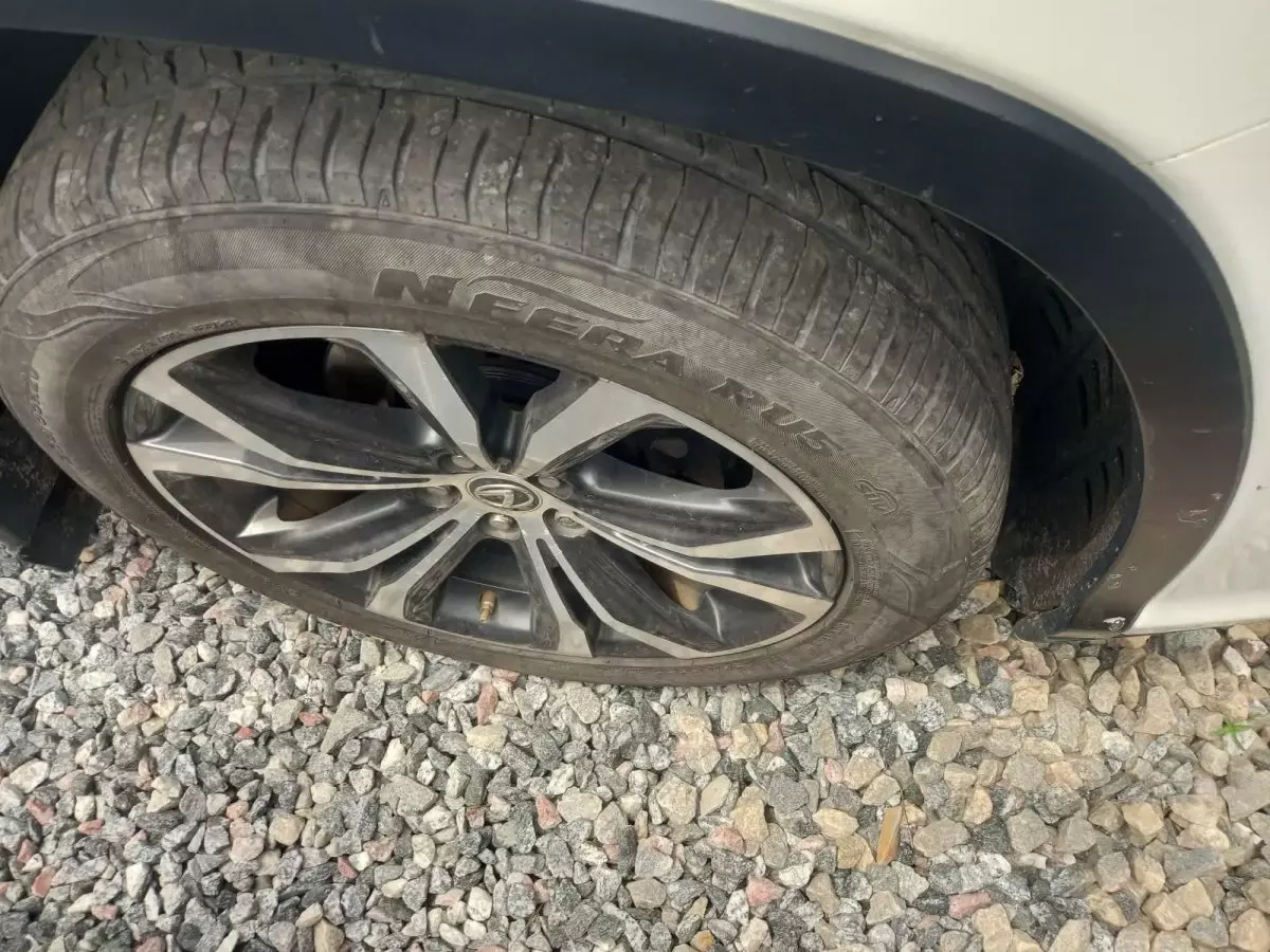 tyre2