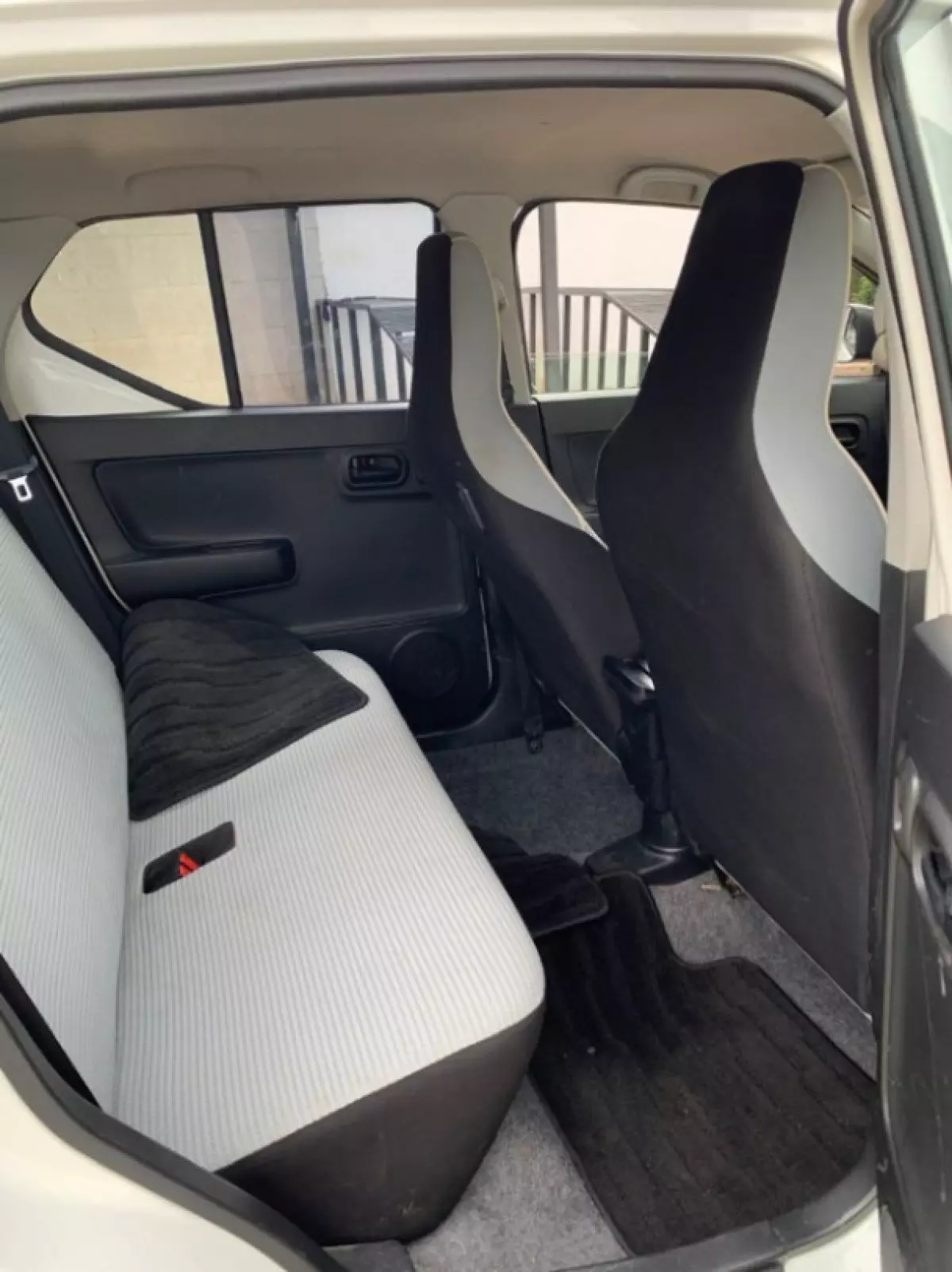 interiorBack