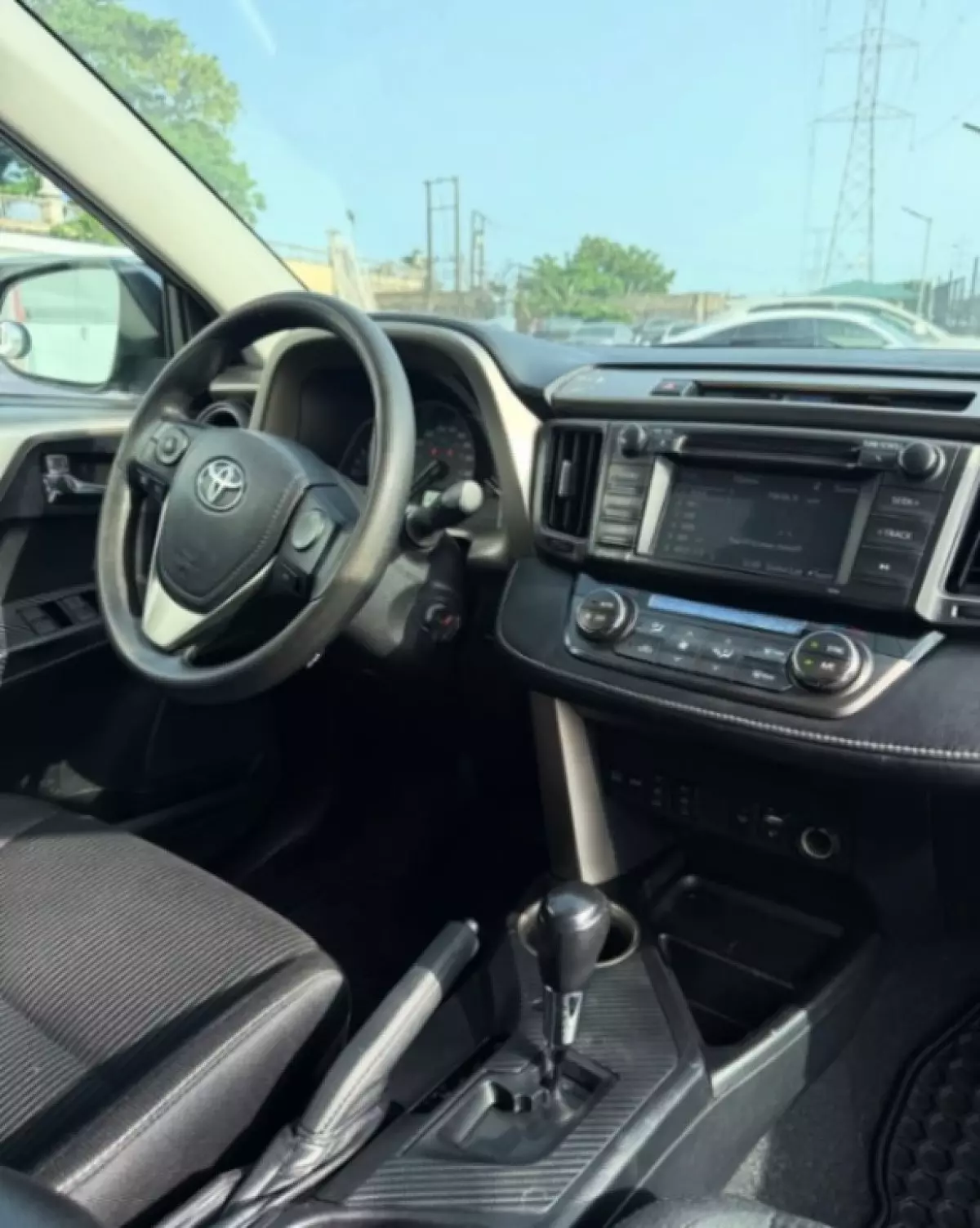 interiorFront