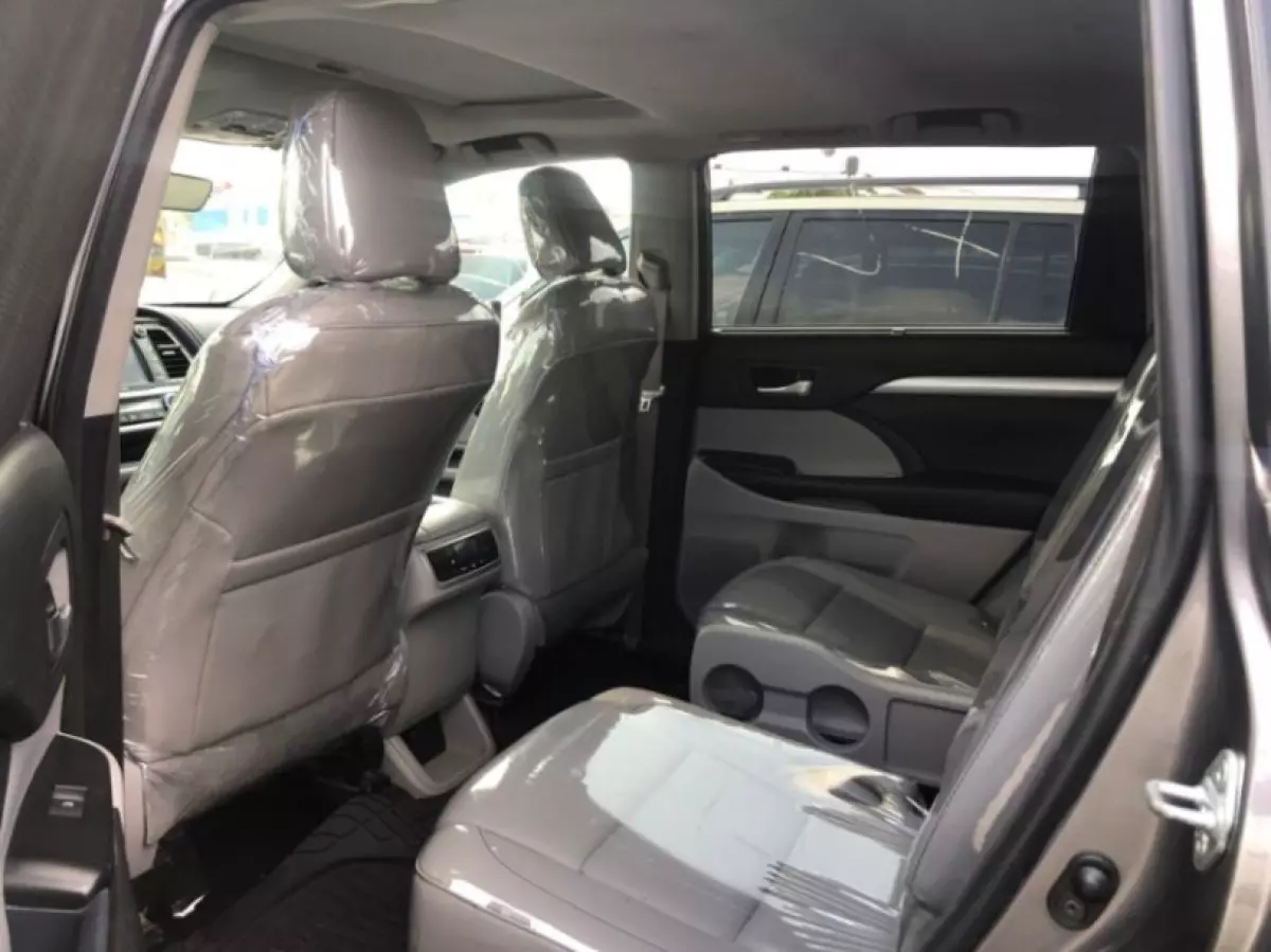 interiorBack