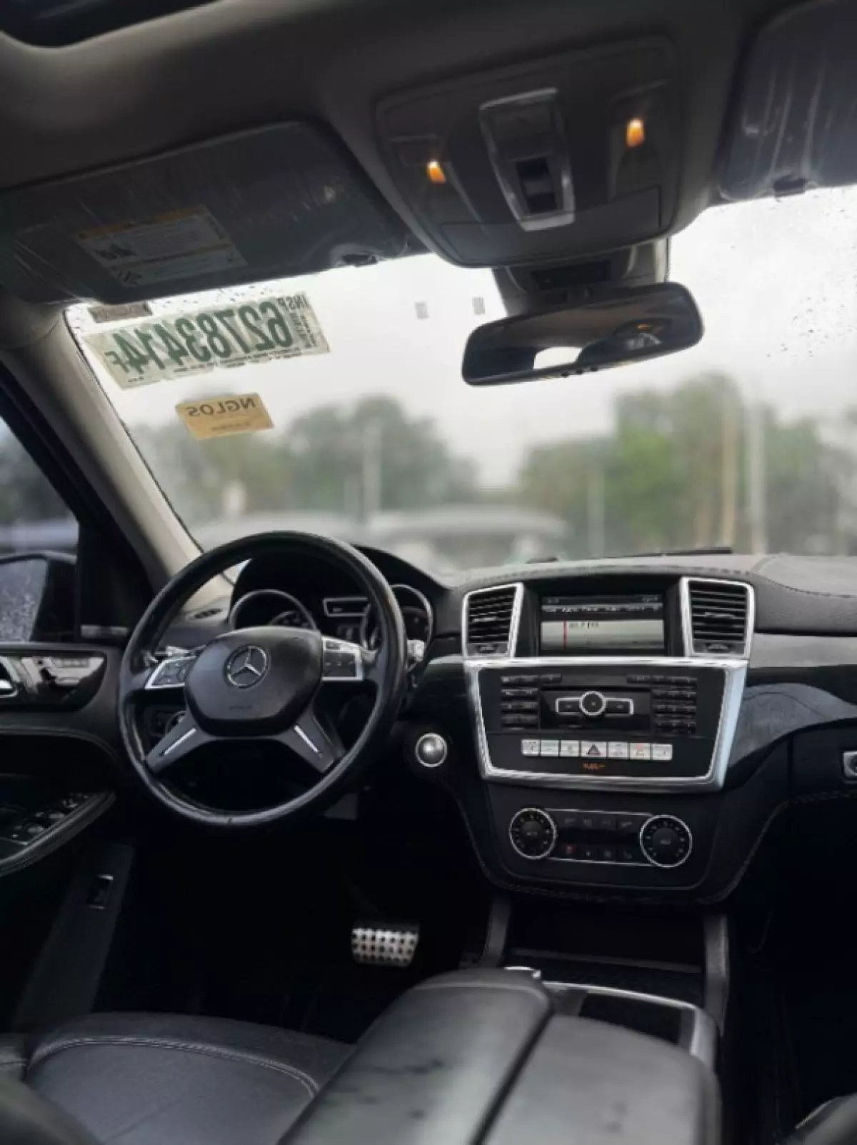 interiorFront