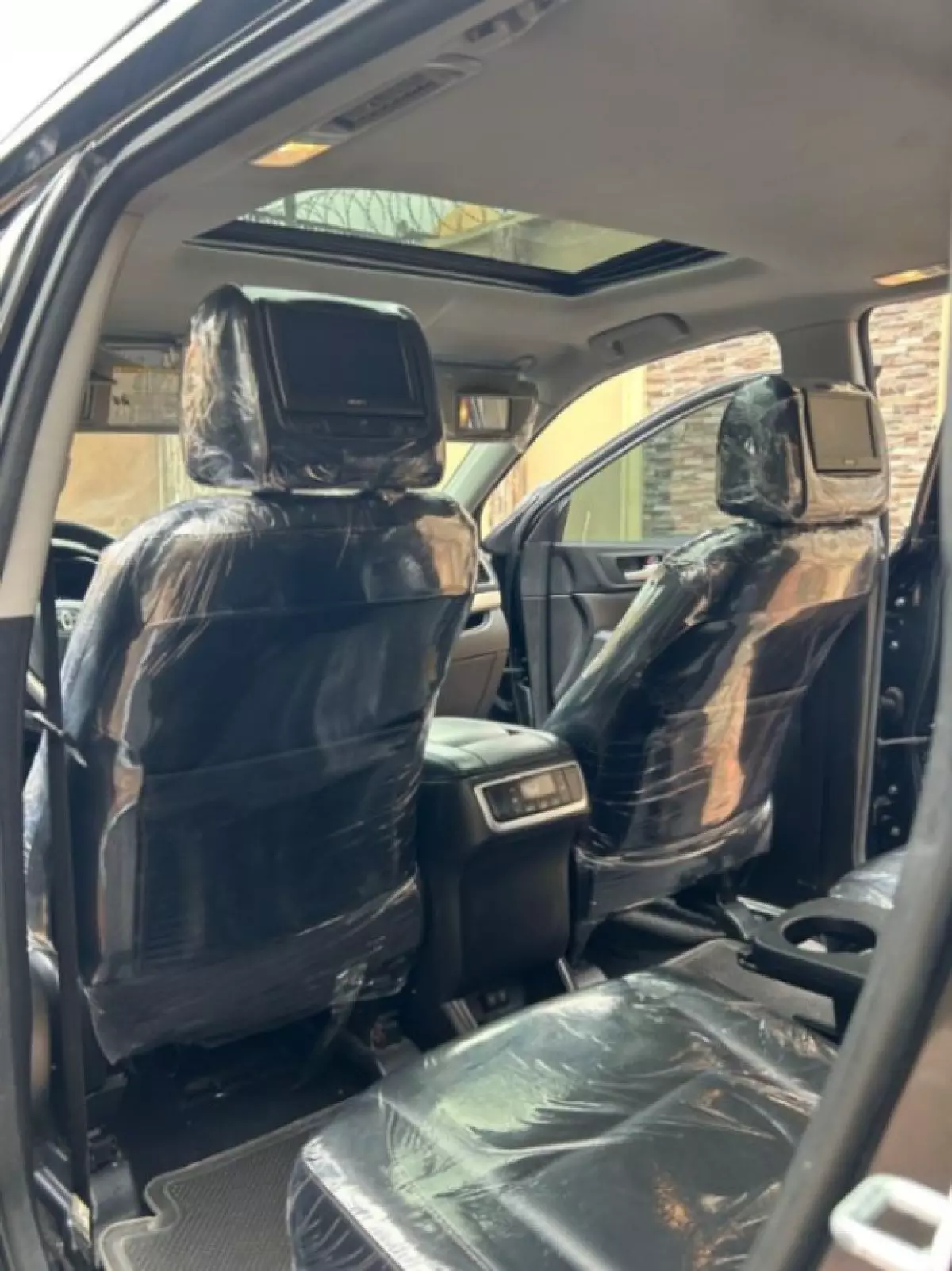 interiorBack