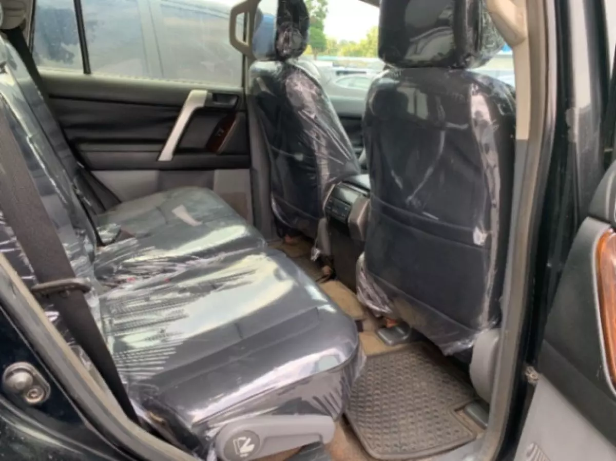 interiorBack