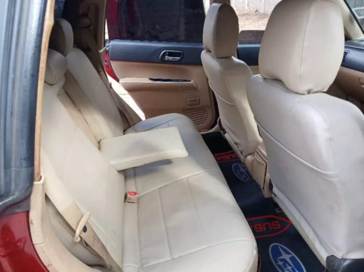 interiorBack