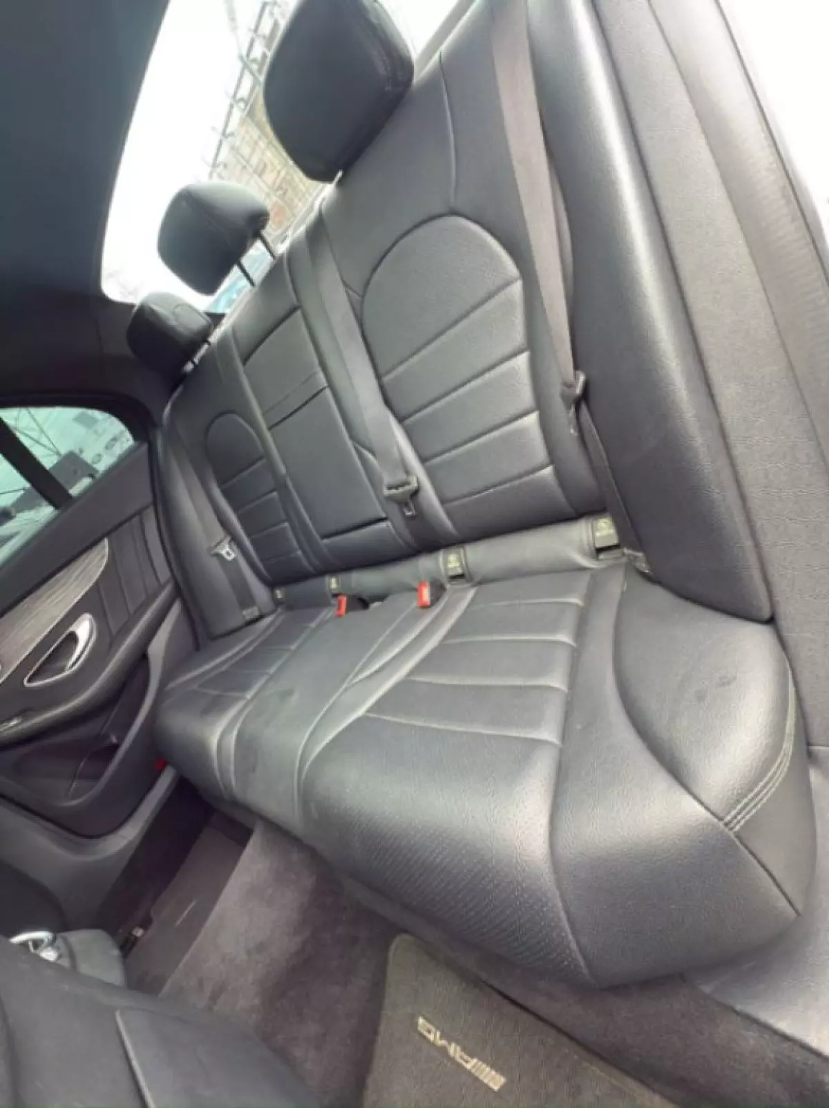 interiorBack