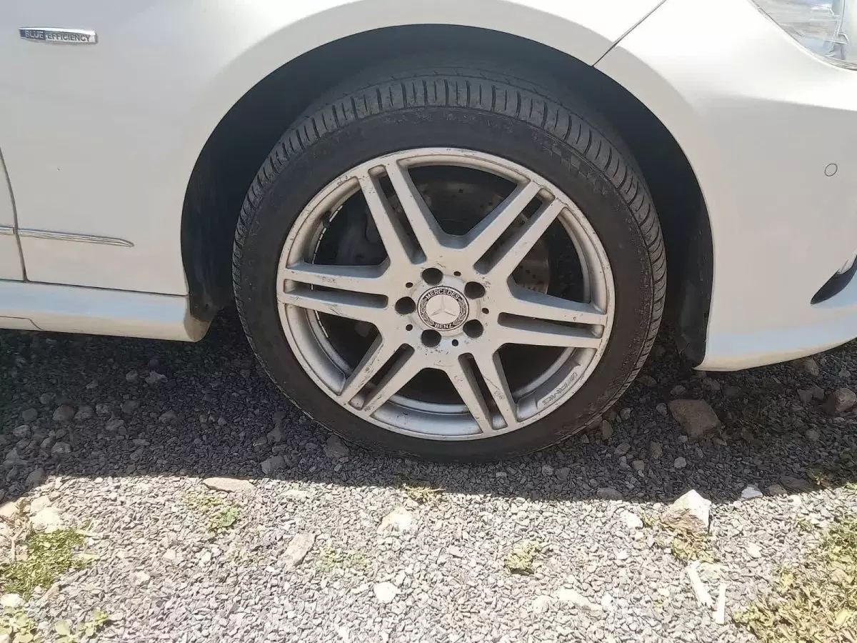 tyre2