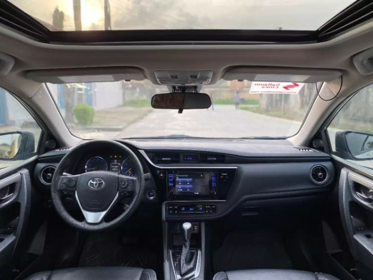 interiorFront