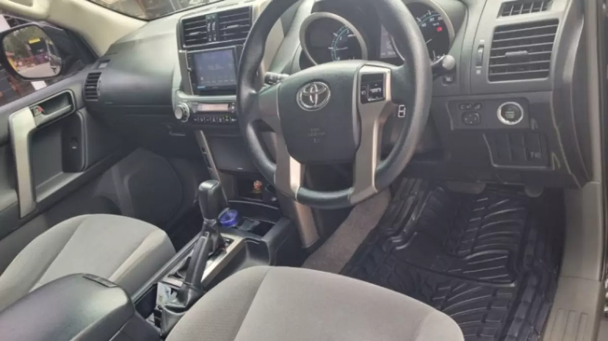 interiorFront