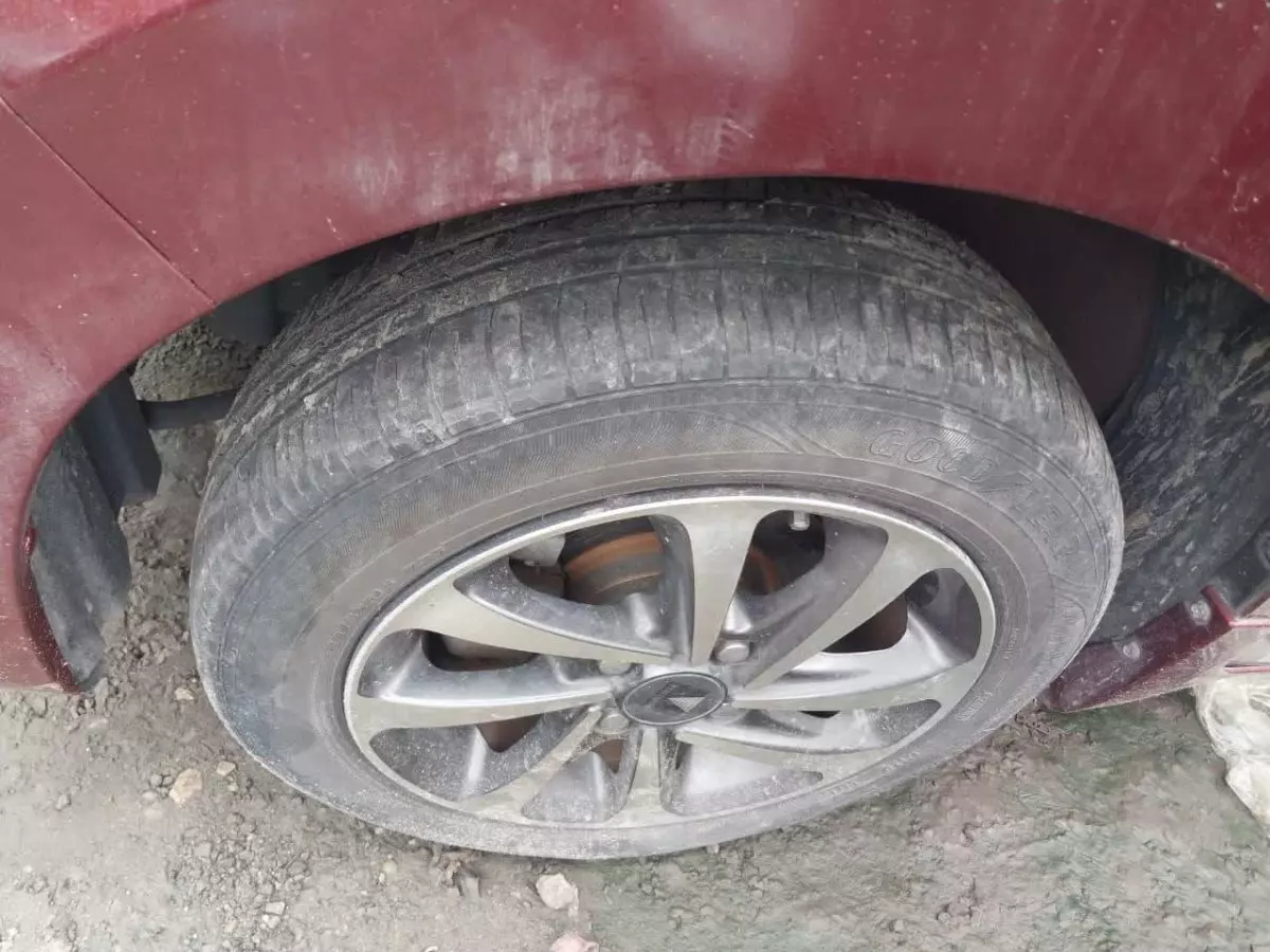 tyre2