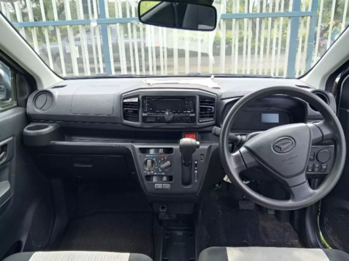 interiorFront