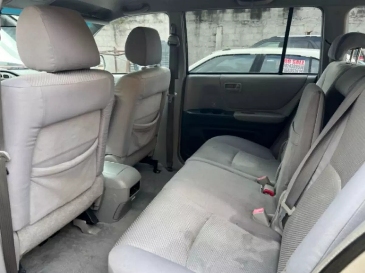 interiorBack