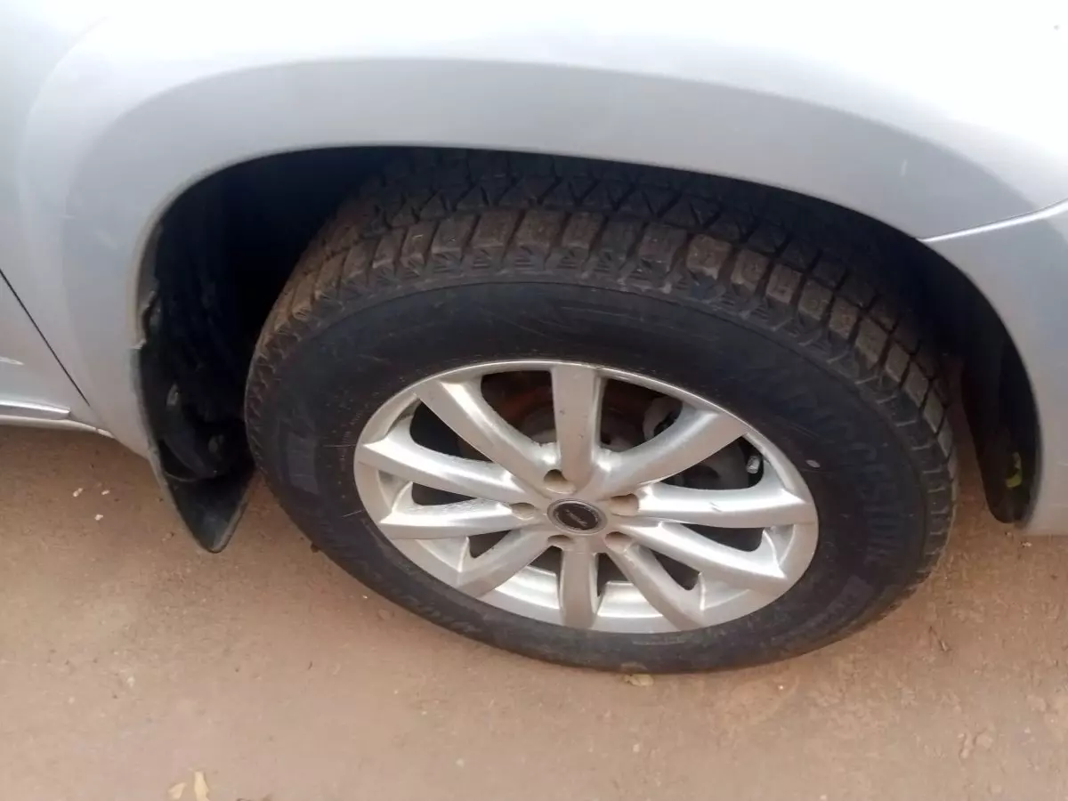 tyre2