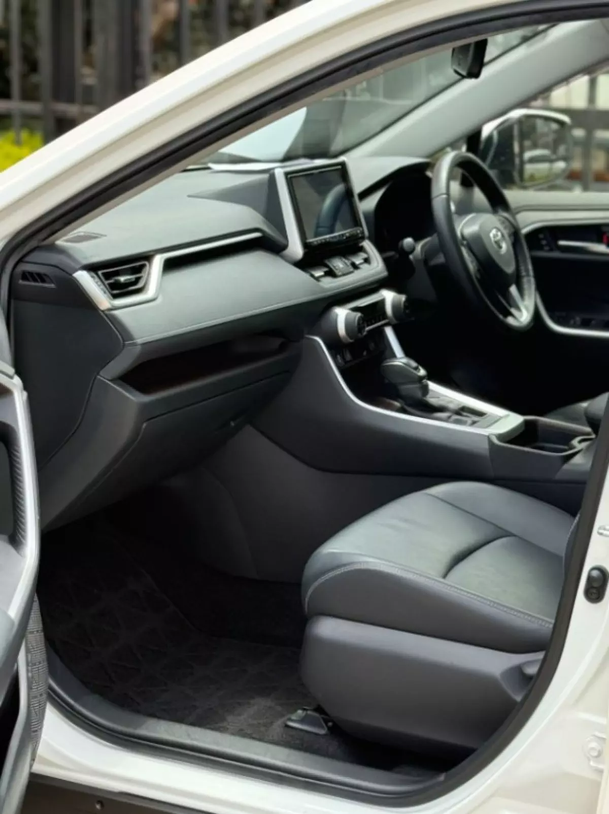 interiorFront